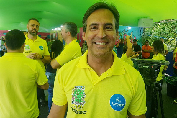 O secretário das Prefeituras-Bairro de Salvador, Luciano Sandes
