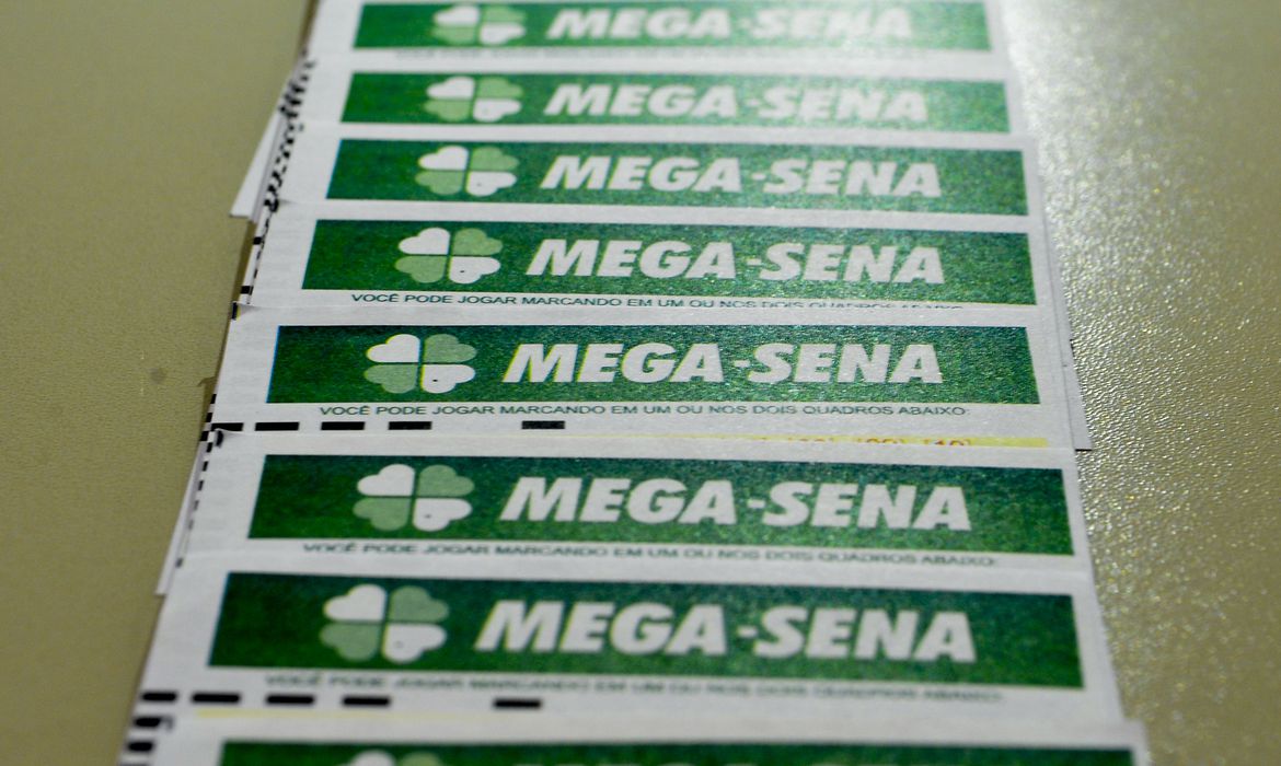 Mega-Sena sorteia nesta terça-feira prêmio acumulado em R$ 130 milhões