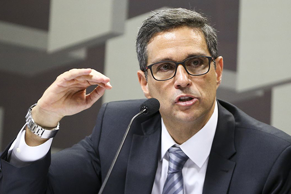 Presidente do BC sugere que, sem disciplina, país não terá crescimento sustentável