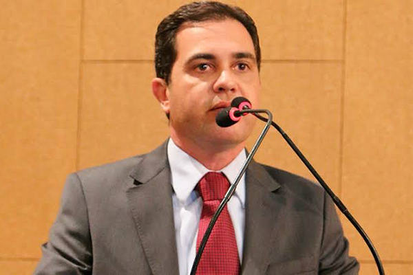 Ex-deputado estadual Tom Araújo (União)