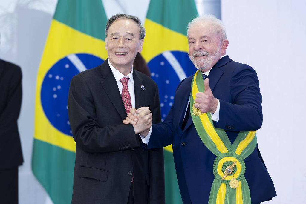 Governo busca contraponto à falta de resultados práticos de ida a Washington em fevereiro