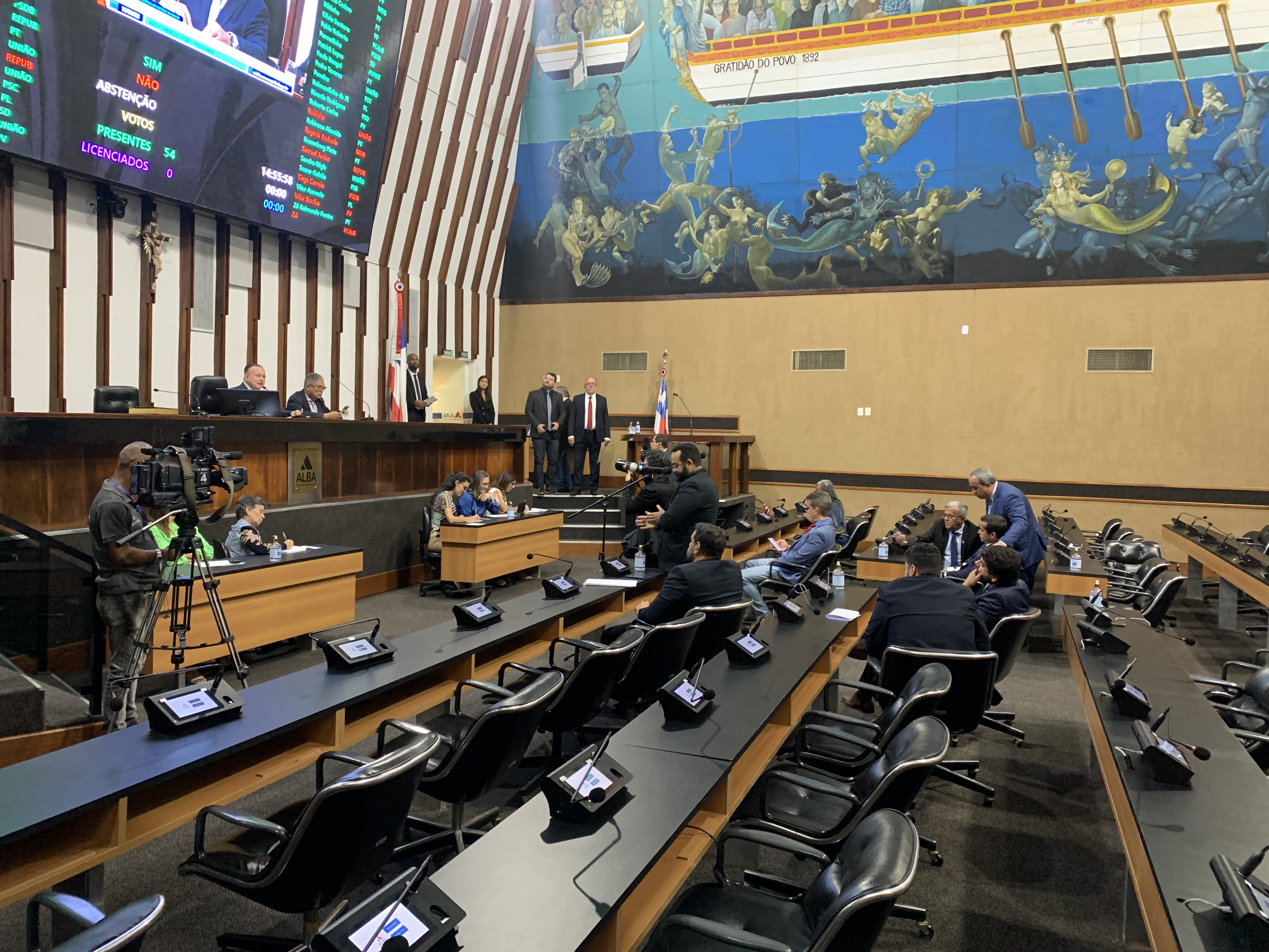 Líder da oposição solicitou volta das sessões totalmente presenciais na última sessão 