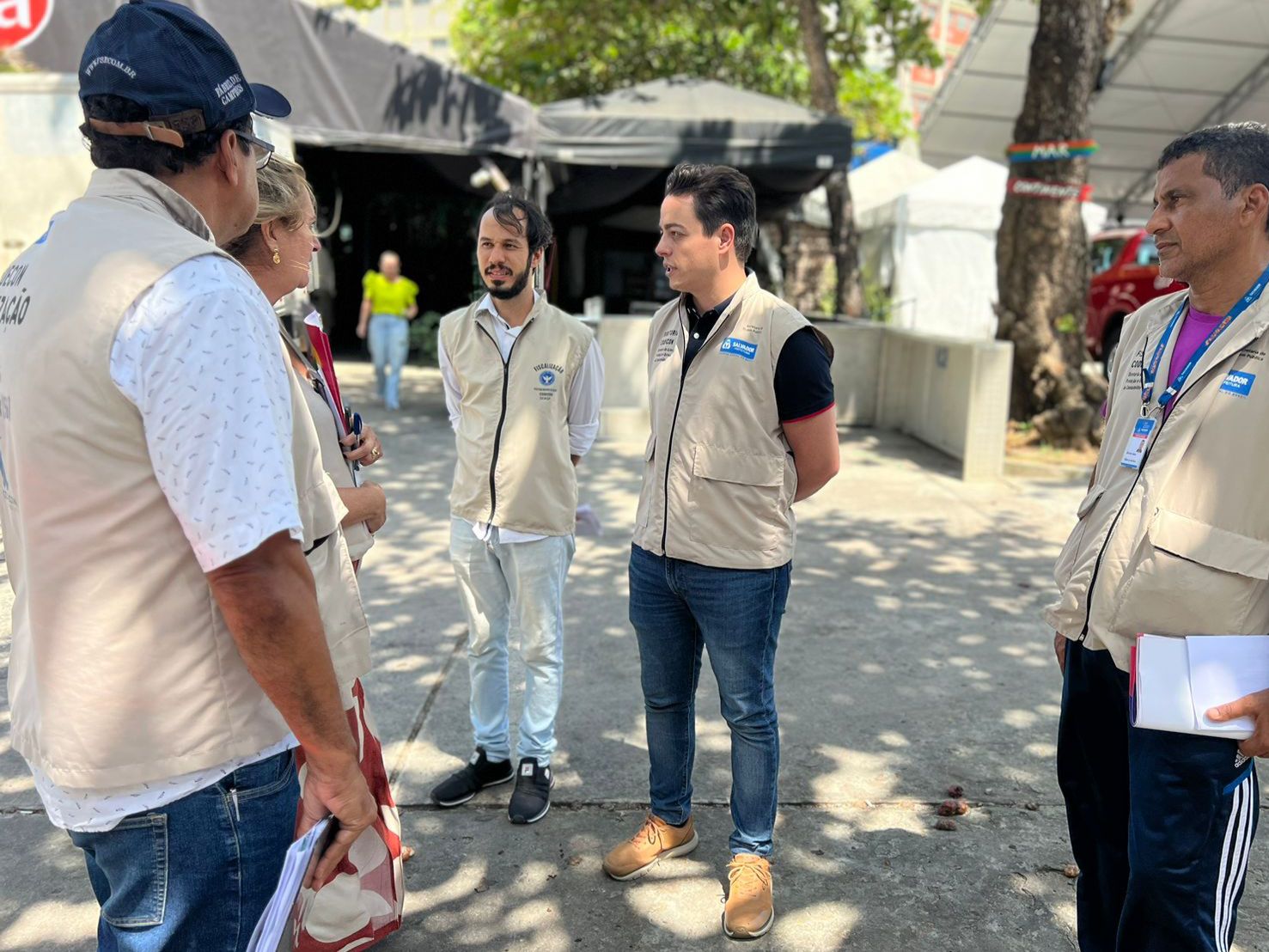 De acordo com o Código de Defesa do Consumidor a Embasa é obrigada a garantir a adequada prestação do serviço