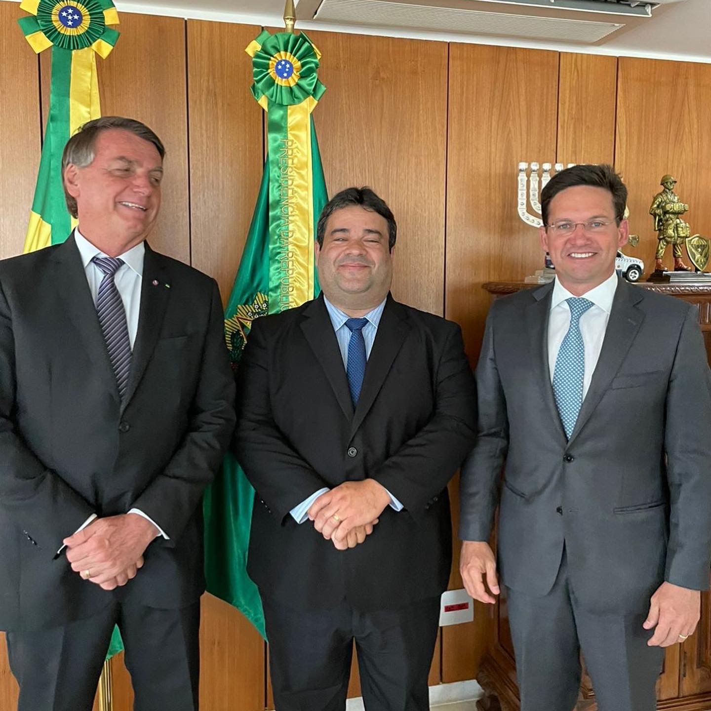 Ex-presidente Bolsonaro, Ivan Cordeiro e João Roma Ex-presidente Bolsonaro, Ivan Cordeiro e João Roma