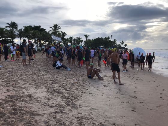 Competição Triathlon Salvador aconteceu entre as praias Piatã até o Corsário