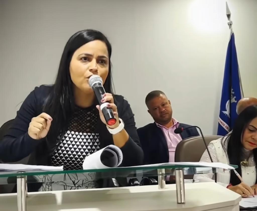 A vereadora Débora Régis poderá retomar o mandato
