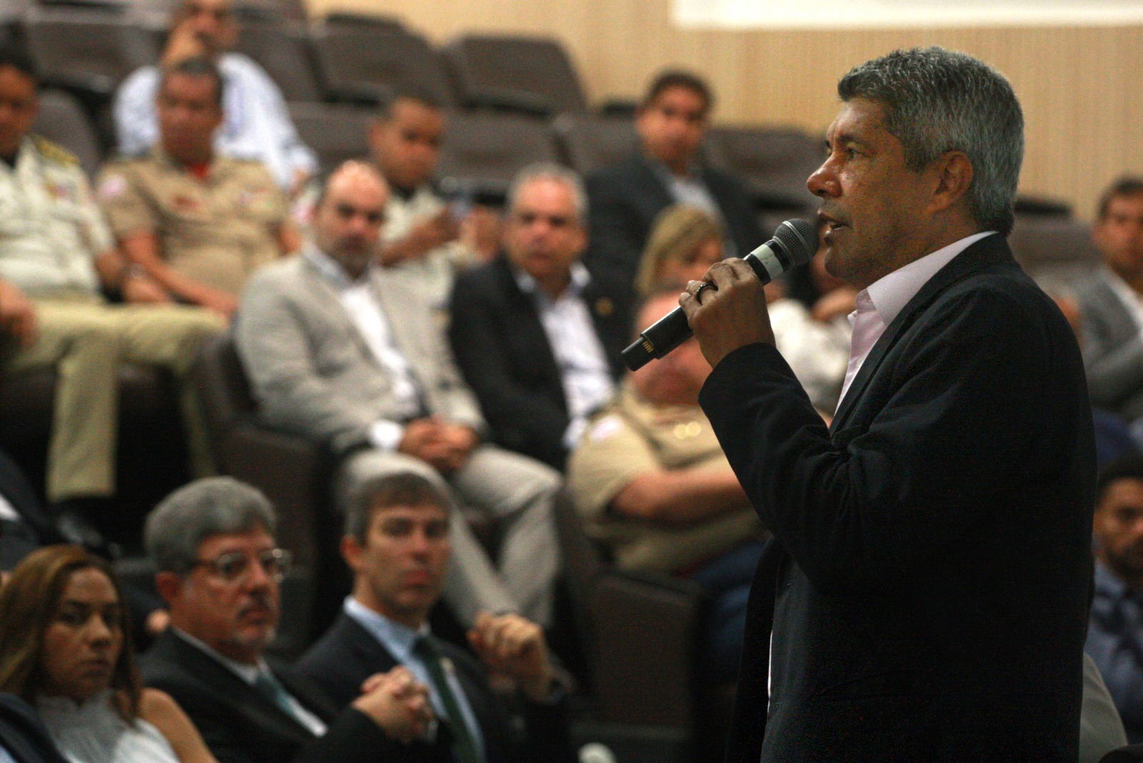 O governador Jerônimo Rodrigues