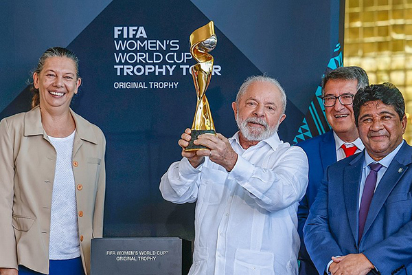 Cerimônia de apresentação da taça da Copa do Mundo Feminina
