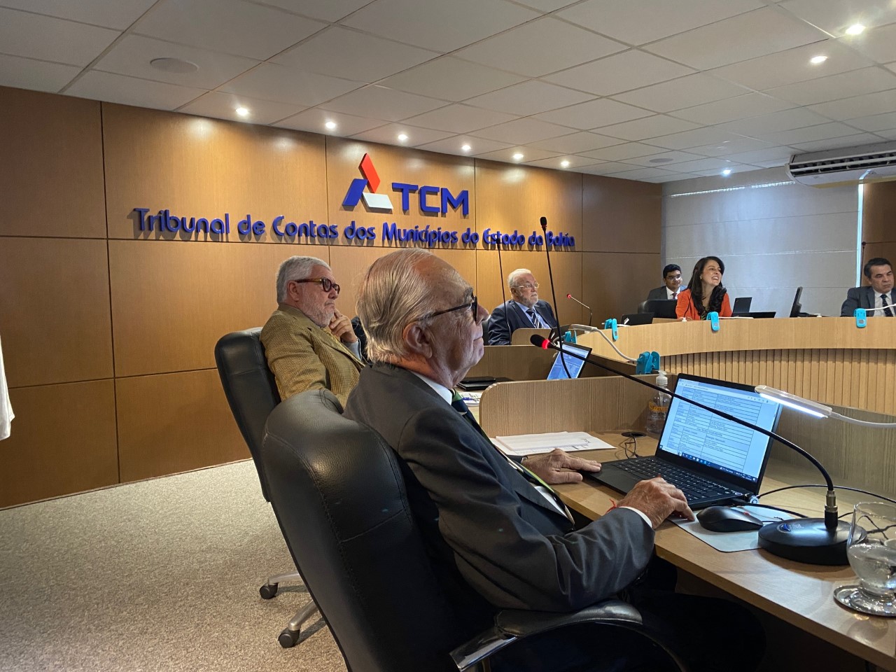 Conselheiro, às vésperas de completar 75 anos de idade, requereu a sua aposentadoria