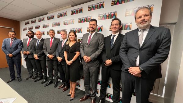 Governador se reúne com integrantes do MPT para discutir combate ao trabalho análogo à escravidão Governador se reúne com integrantes do MPT para discutir combate ao trabalho análogo à escravidão