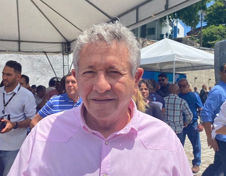 Ó secretário de Relações Institucionais, Luiz Caetano (PT)