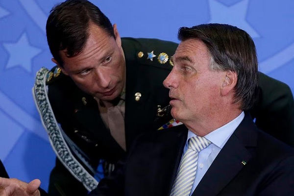 Mauro Cid e Jair Bolsonaro