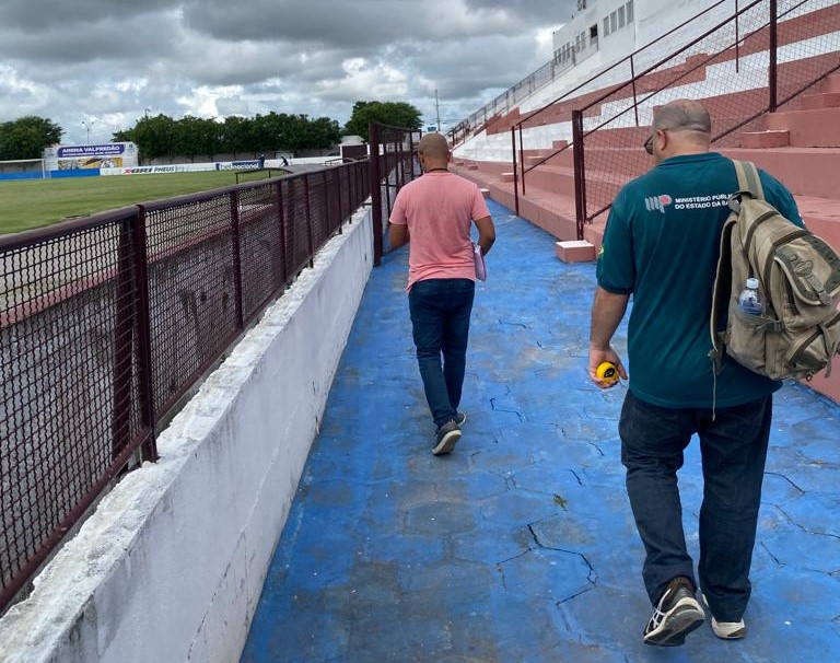 Engenheiro e arquiteto do MP fazem inspeção técnica no Valfredão