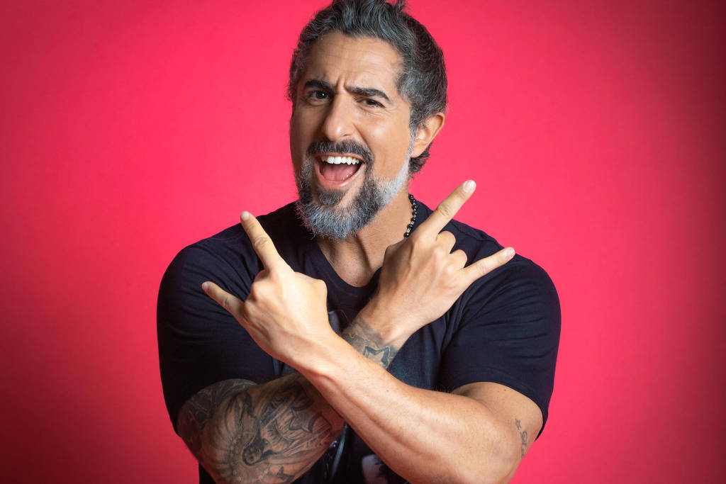 Apresentador da Globo se revoltou com o presidente, que usou a expressão 'desequilíbrio de parafuso' ao se referir a doença