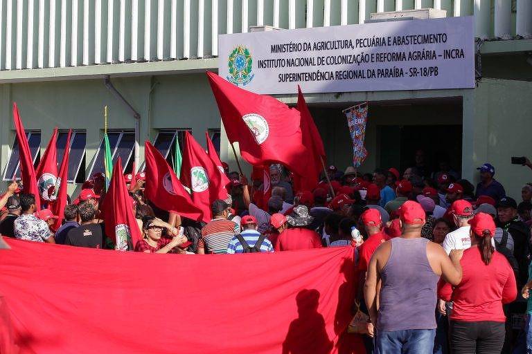 Presidente mobiliza ministros para tentar debelar atrito e desfazer ações do movimento criticadas pelo agronegócio e políticos