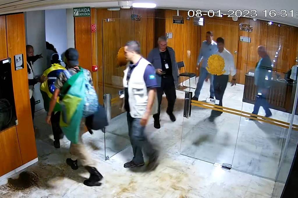 São 912 horas de gravações captadas por mais de 30 câmeras; material estava sob sigilo