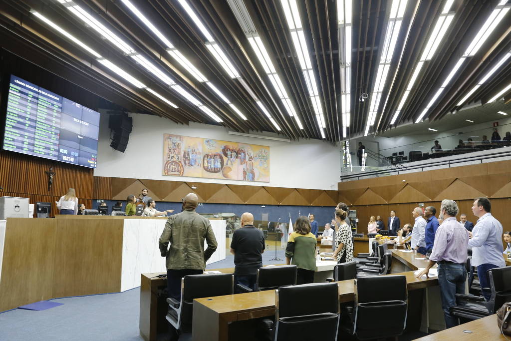 Plenário da Câmara Municipal de Belo Horizonte durante sessão realizada nesta segunda (24), para votação de projeto de lei que proíbe o uso da linguagem neutra nas escolas da capital