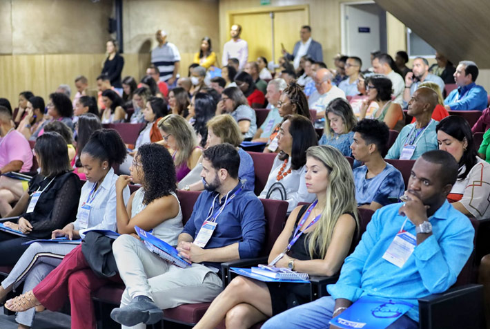 O curso foi ministrado no auditório da Sesab O curso foi ministrado no auditório da Sesab