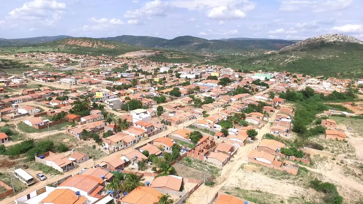  Até a regularização das atividades, caberá ao Estado realizar o licenciamento