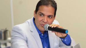 O deputado Eures Ribeiro O deputado Eures Ribeiro