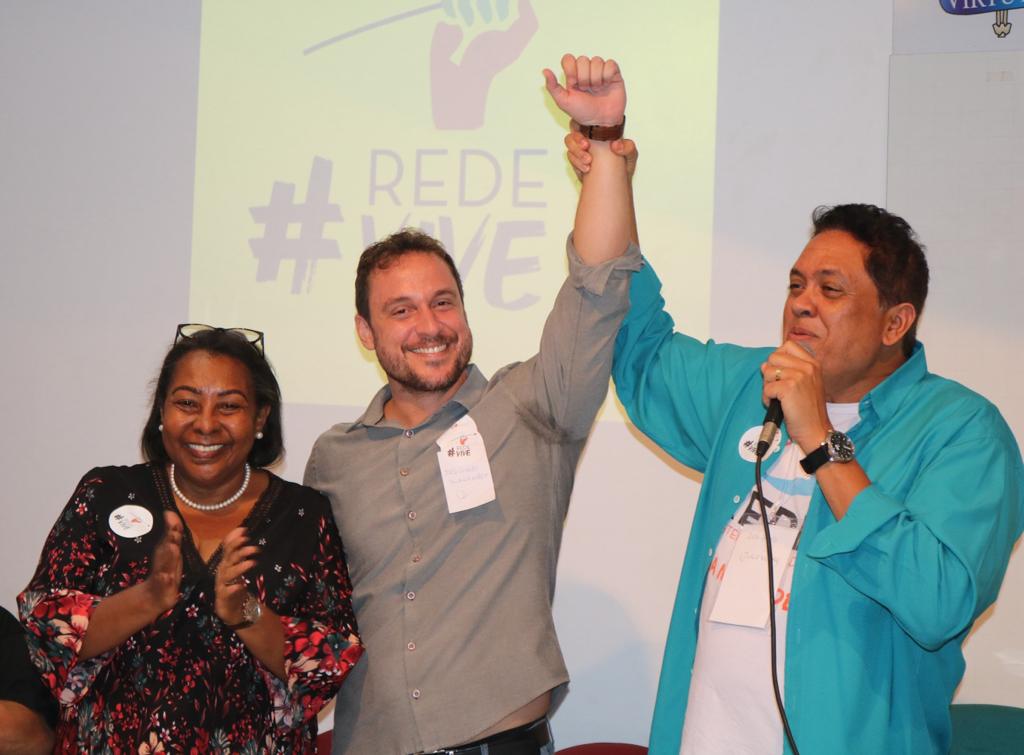 Os ex-porta-vozes estaduais da Rede da Sustentabilidade Diego Cunha e Iaraci Dias Os ex-porta-vozes estaduais da Rede da Sustentabilidade Diego Cunha e Iaraci Dias