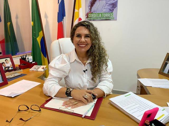 Prefeita de de Eunápolis, Cordélia Torres (União Brasil) Prefeita de de Eunápolis, Cordélia Torres (União Brasil)