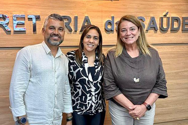 Elmo Vaz, Roberta Santana e Fabíola Mansur