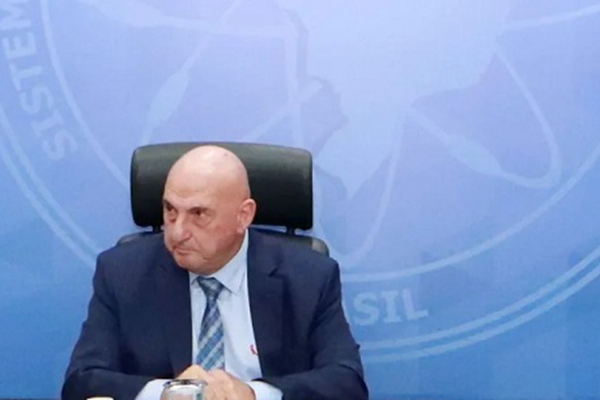 O general G. Dias O general G. Dias