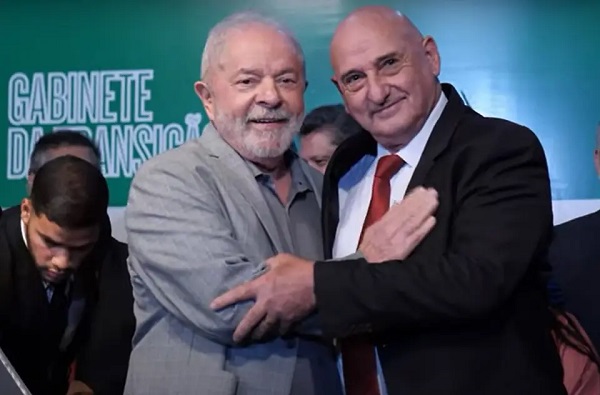 Gonçalves Dias, que pediu demissão, defendia que privacidade do presidente era questão de segurança Gonçalves Dias, que pediu demissão, defendia que privacidade do presidente era questão de segurança