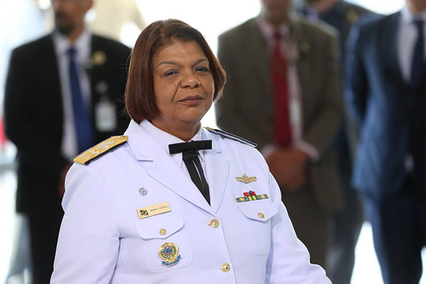 A médica Maria Cecília Barbosa da Silva Conceição é a primeira mulher negra promovida ao posto de almirante na história da Marinha
