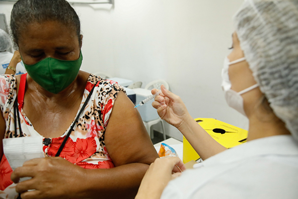 Ministério da Saúde recomenda que pessoas se imunizem