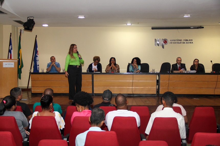 A audiência foi conduzida pela promotora de Justiça Sara Gama, coordenadora do Núcleo de Enfrentamento às Violências de Gênero em Defesa dos Direitos das Mulheres (Nevid) A audiência foi conduzida pela promotora de Justiça Sara Gama, coordenadora do Núcleo de Enfrentamento às Violências de Gênero em Defesa dos Direitos das Mulheres (Nevid)