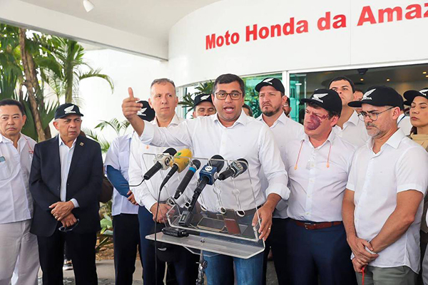 Governador Wilson Lima (AM) fala durante visita do grupo de trabalho da reforma tributária à Zona Franca de Manaus