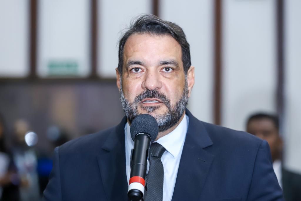 Na imagem, o deputado estadual Alan Sanches, do União Brasil