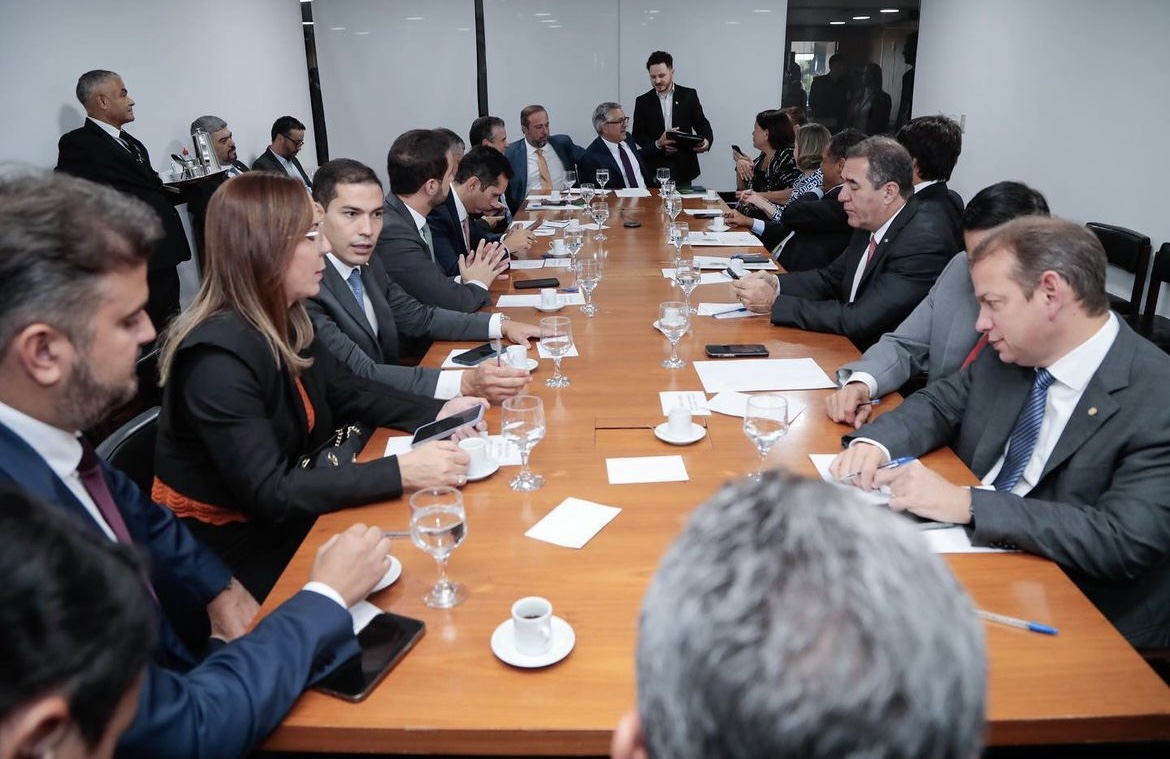 O deputado ressaltou a relevância desse tema “para o desenvolvimento do país e a necessidade de um compromisso com a responsabilidade fiscal”
