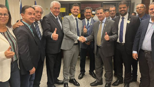 Encontro com senador Vanderlan Cardoso foi articulado por Otto Alencar