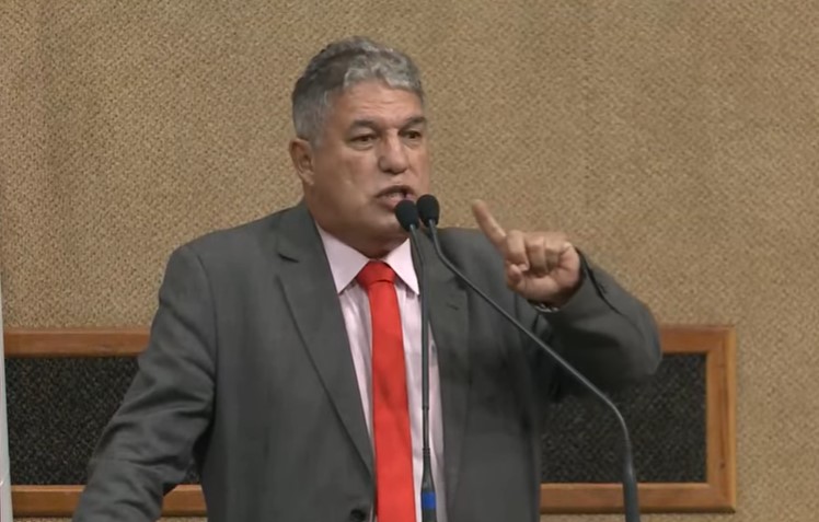 O líder da maioria, Rosemberg Pinto (PT)