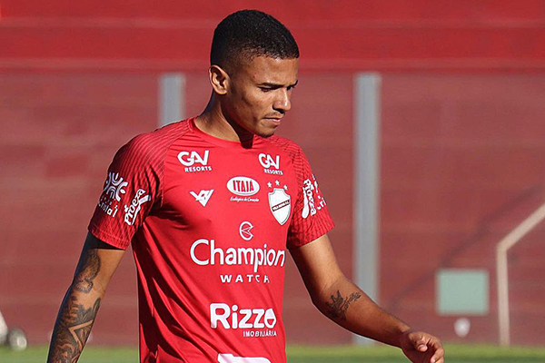 O volante Marcos Vinicius Alves Barreira, conhecido como Romário, ex-jogador do Vila Nova