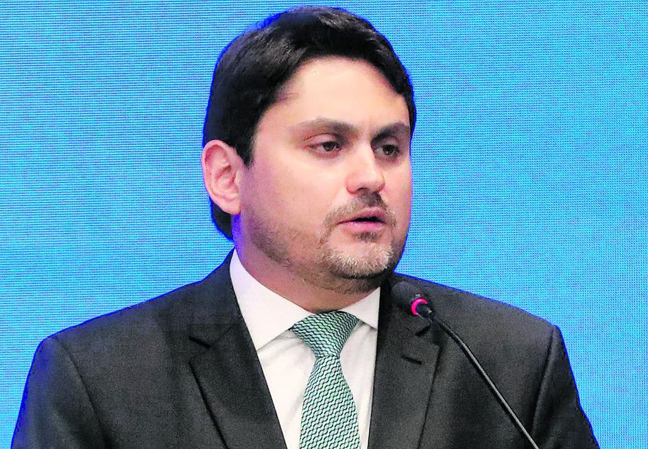 O ministro Juscelino Filho