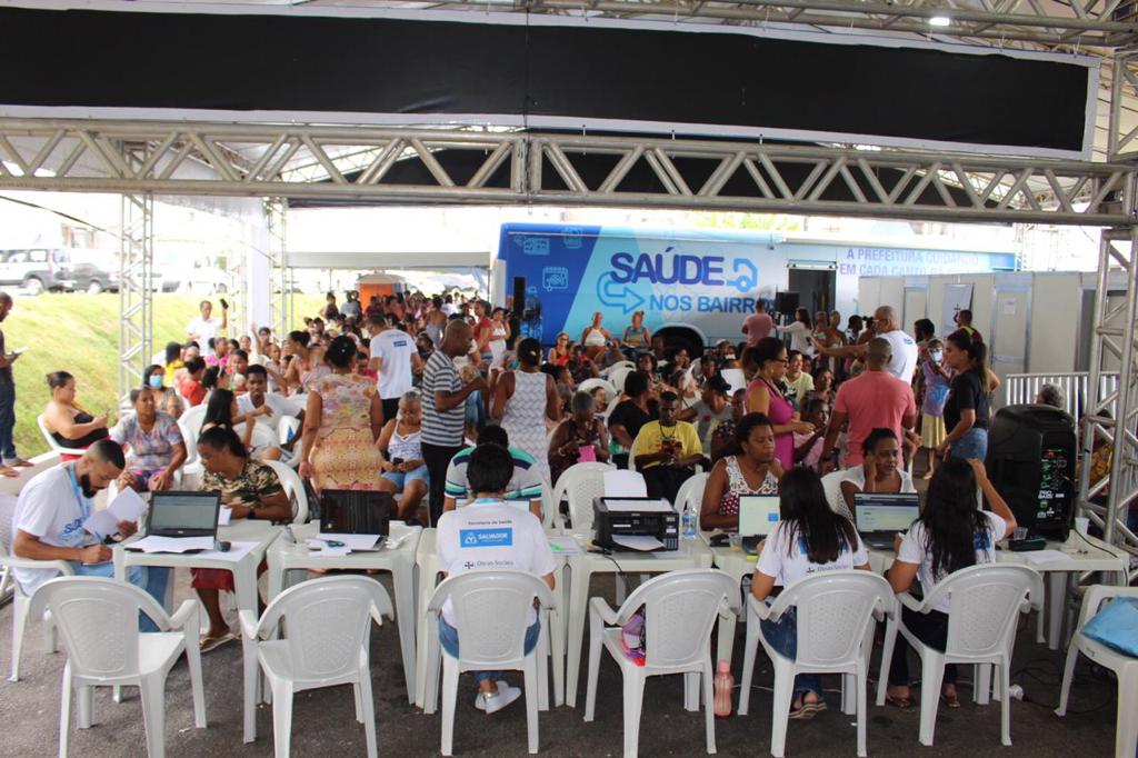 Os serviços foram ofertados em uma unidade móvel e consultórios instalados provisoriamente