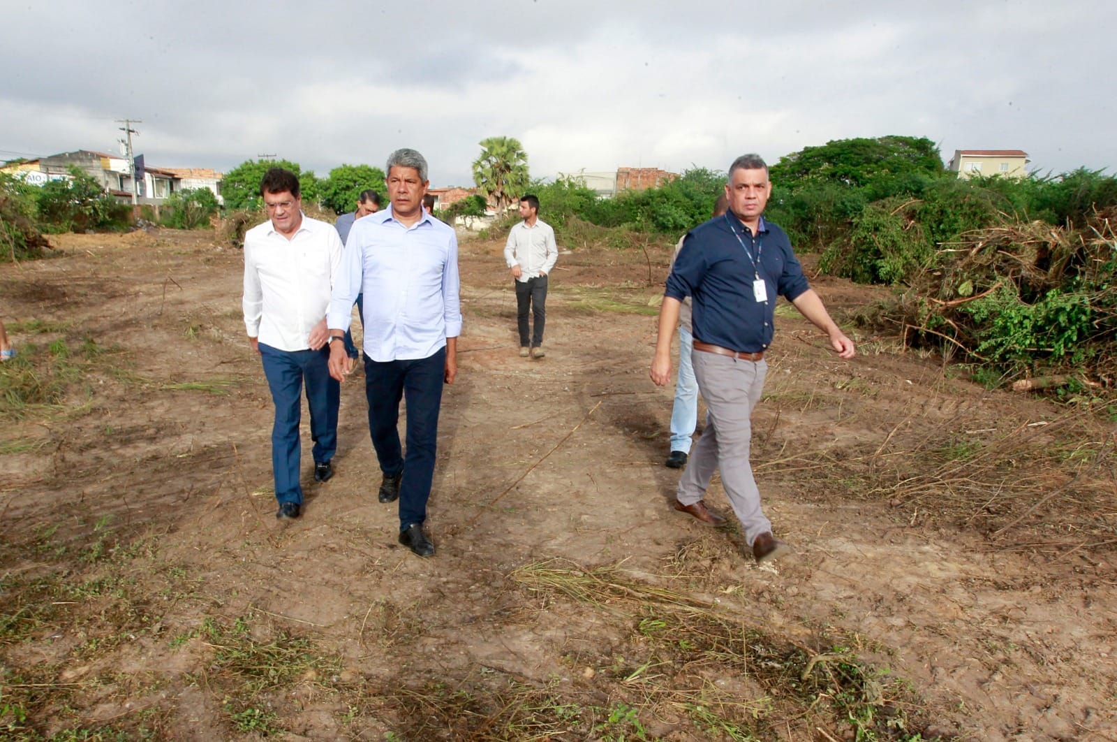 Governo do Estado vai retomar obras do Centro de Convenções e do Teatro de Feira de Santana
