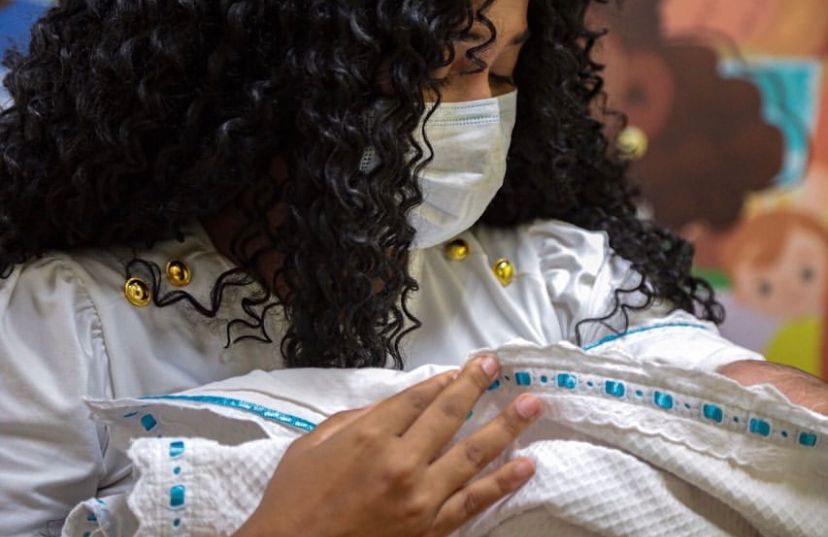 O acolhimento familiar é acompanhado de perto pelos técnicos do serviço. O acolhimento familiar é acompanhado de perto pelos técnicos do serviço.