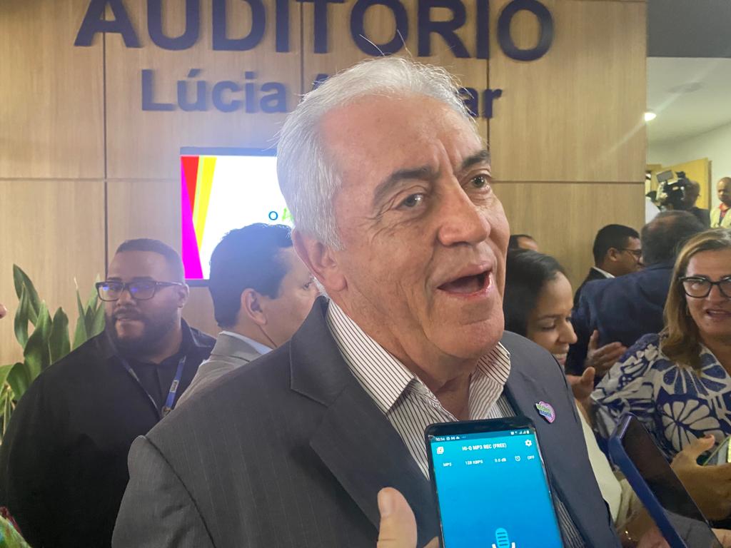 O senador Otto Alencar O senador Otto Alencar