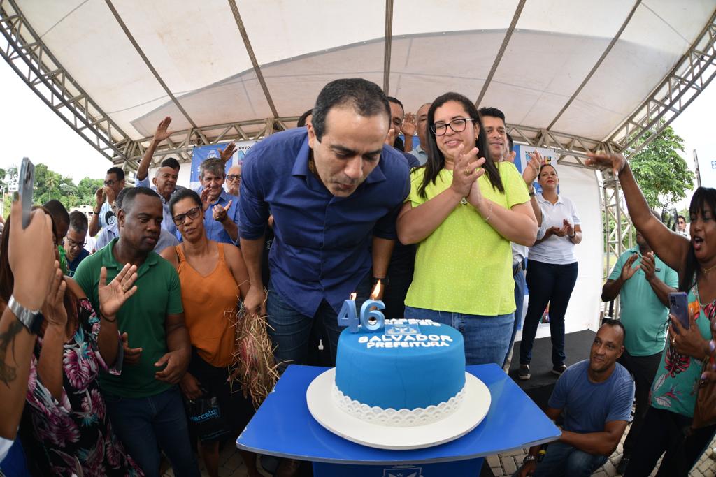 Bruno Reis recebe homenagem pelo aniversário em inauguração de obras Bruno Reis recebe homenagem pelo aniversário em inauguração de obras