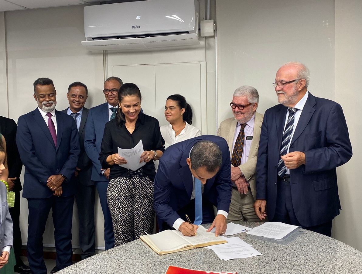 Ronaldo Sant’Anna ocupa a vaga reservada aos auditores da Corte Ronaldo Sant’Anna ocupa a vaga reservada aos auditores da Corte