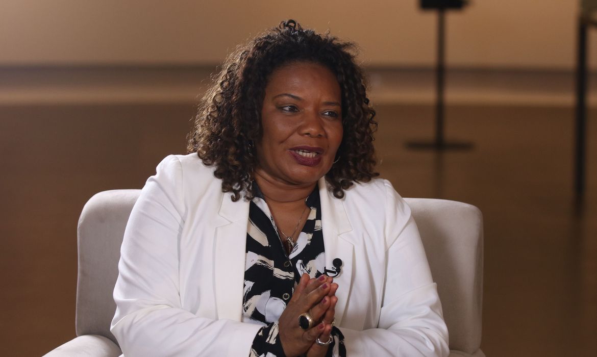 Lei Rouanet registra o maior número de inscritos em mais de uma década sob Margareth Menezes Lei Rouanet registra o maior número de inscritos em mais de uma década sob Margareth Menezes