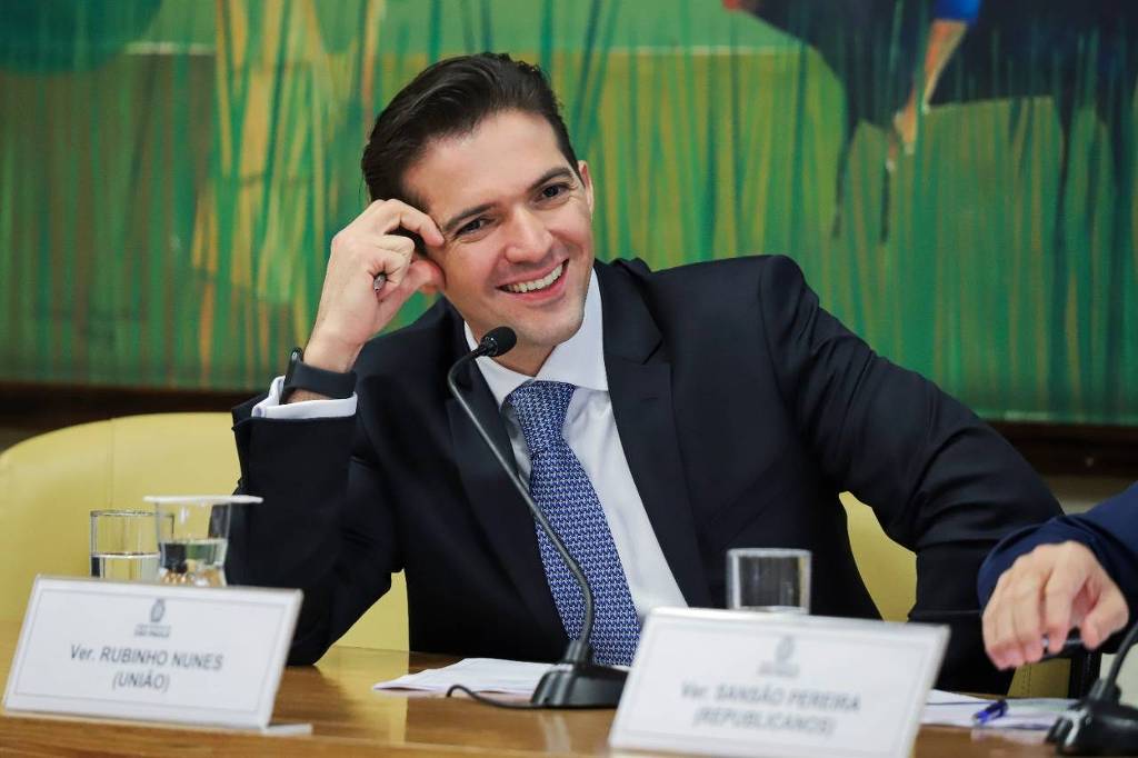 Ele recebeu aval de Milton Leite para tentar se viabilizar e conta com apoio de grupo de vereadores