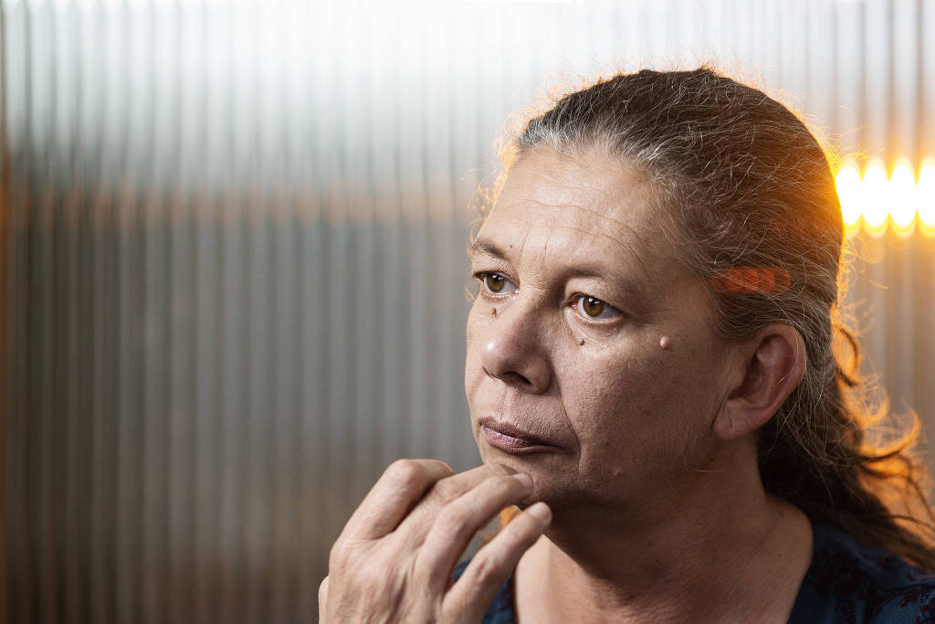 Ministra demitida diz que não esperava deixar cargo tão cedo e que aplicação de uma vida toda é interrompida