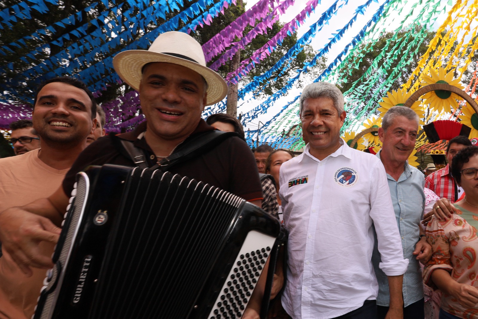 O tema local deste ano é 'Cruz é festa boa' O tema local deste ano é 'Cruz é festa boa'