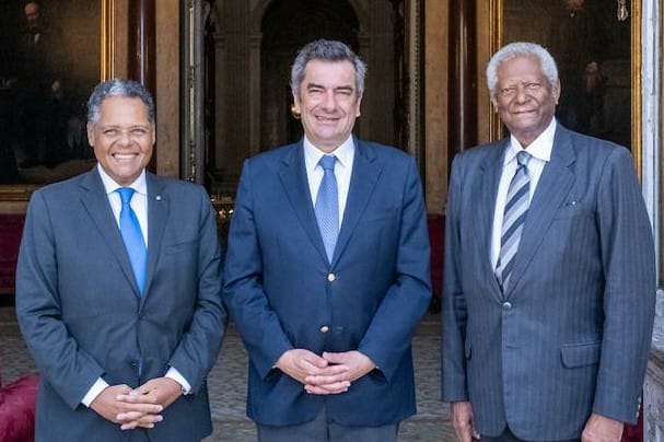 O deputado federal Antonio Brito, o vice-presidente da Câmara Municipal de Lisboa, Filipe Anacoreta Correia e o vereador de Salvador, Edvaldo Brito